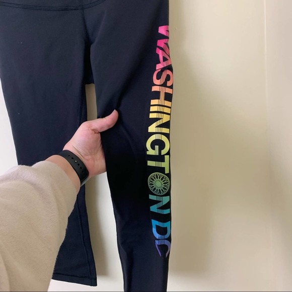 Lululemon Soulcycle Washington DC Cropped Leggings in Size 4 - Picture 3 of 8